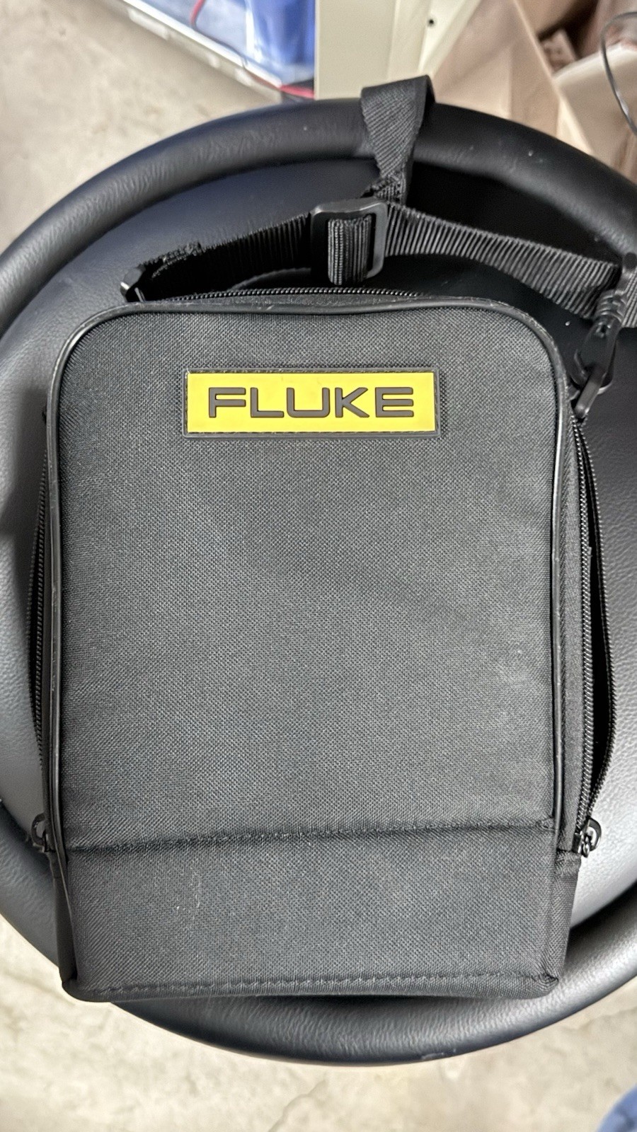 Fluke 233 Remote Display True RMS Multimeter Comes With A Case