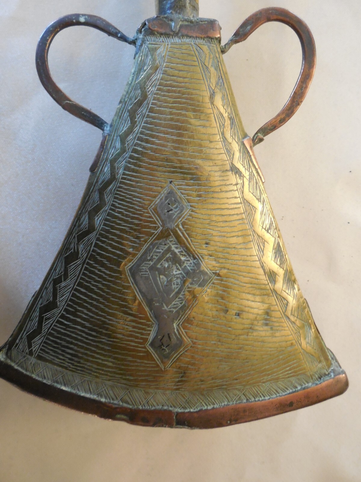 ANTIQUE MOROCCAN BLACK POWDER "POWDER FLASK"