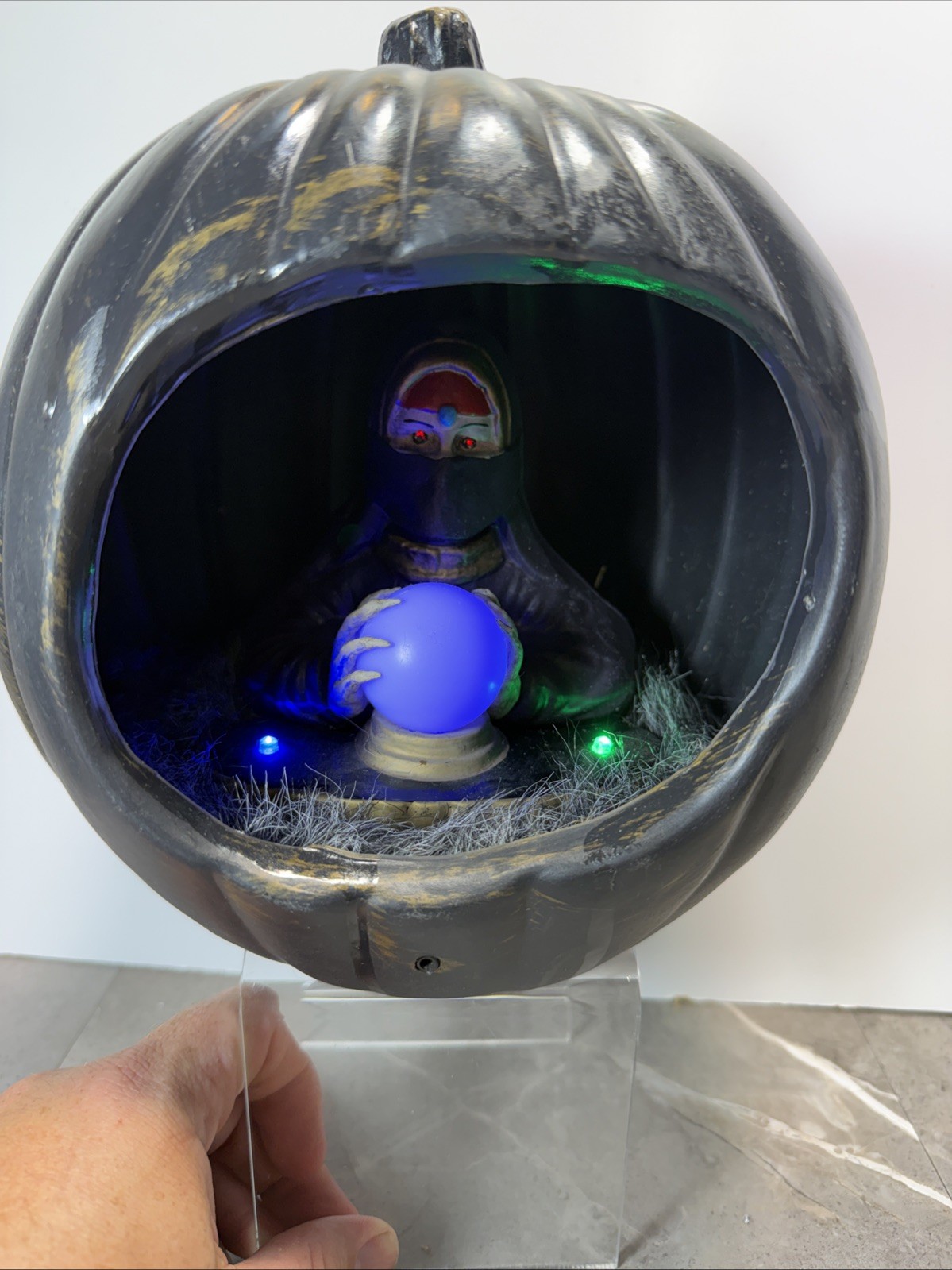 Gemmy Motion Activated Fortune Teller In Black Pumpkin Talking Color Changing 9”