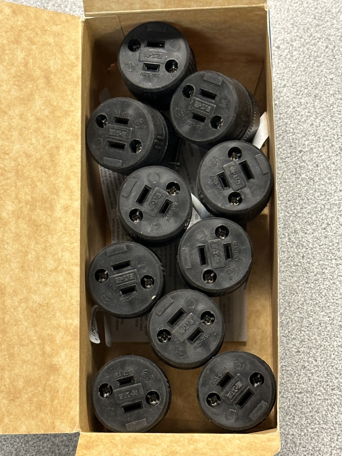 10 NEW Eaton 224-BOX Straight Blade Rubber Connector 15A 125V 2P2W (LOT OF 10)