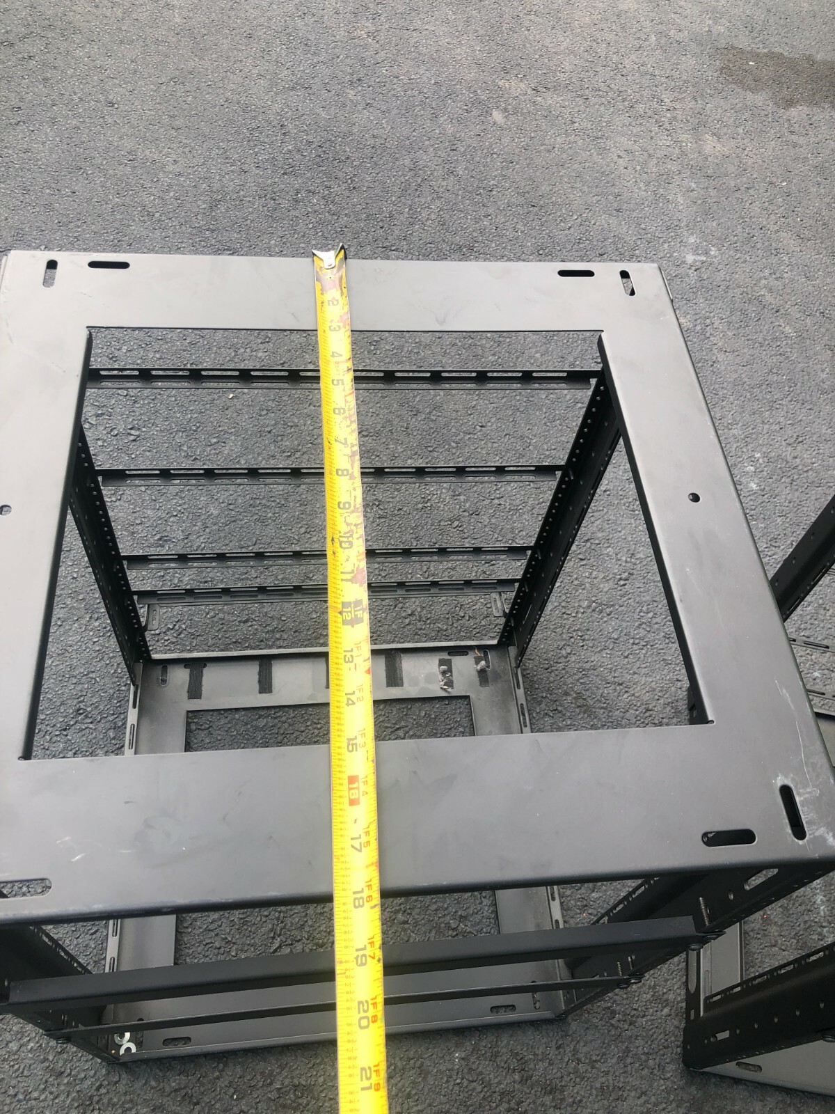 25"X19"X18" Middle Atlantic Audio Rack with Cable Managers/Rest and Blank Covers