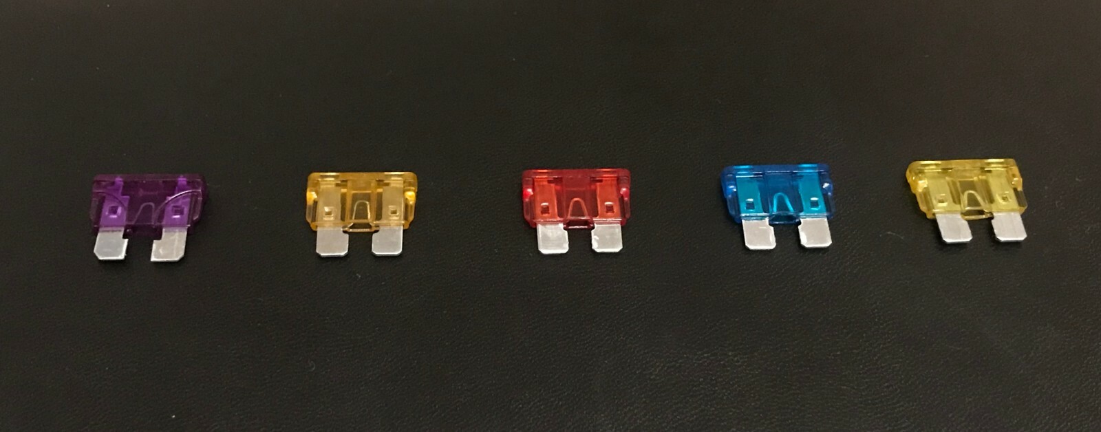 Regular Car Fuse, Blade Fuse 3 AMP, 5 AMP, 10 AMP, 15 AMP or 20 AMP (4 Pack)