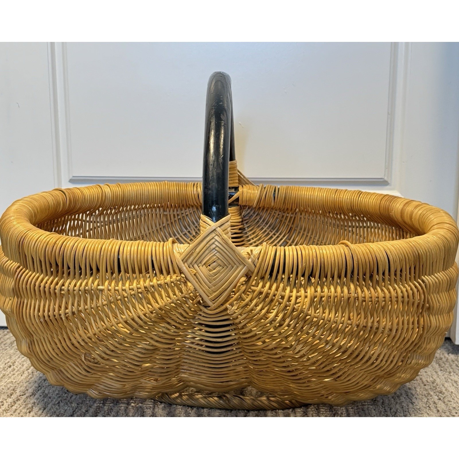 Vintage XL Primitive Basket Wicker Black Wooden Handle 21" x 16" Buttocks Egg