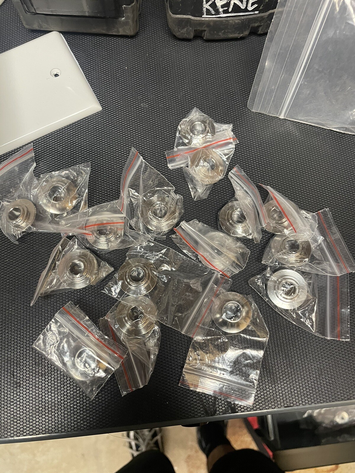 Evo 8/9 Valve Spring Retainers