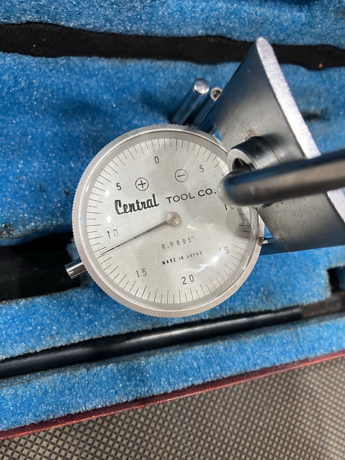 Central Tool Co. Dial Indicator Set w/ Case & Accessories - Dial Indicator Type