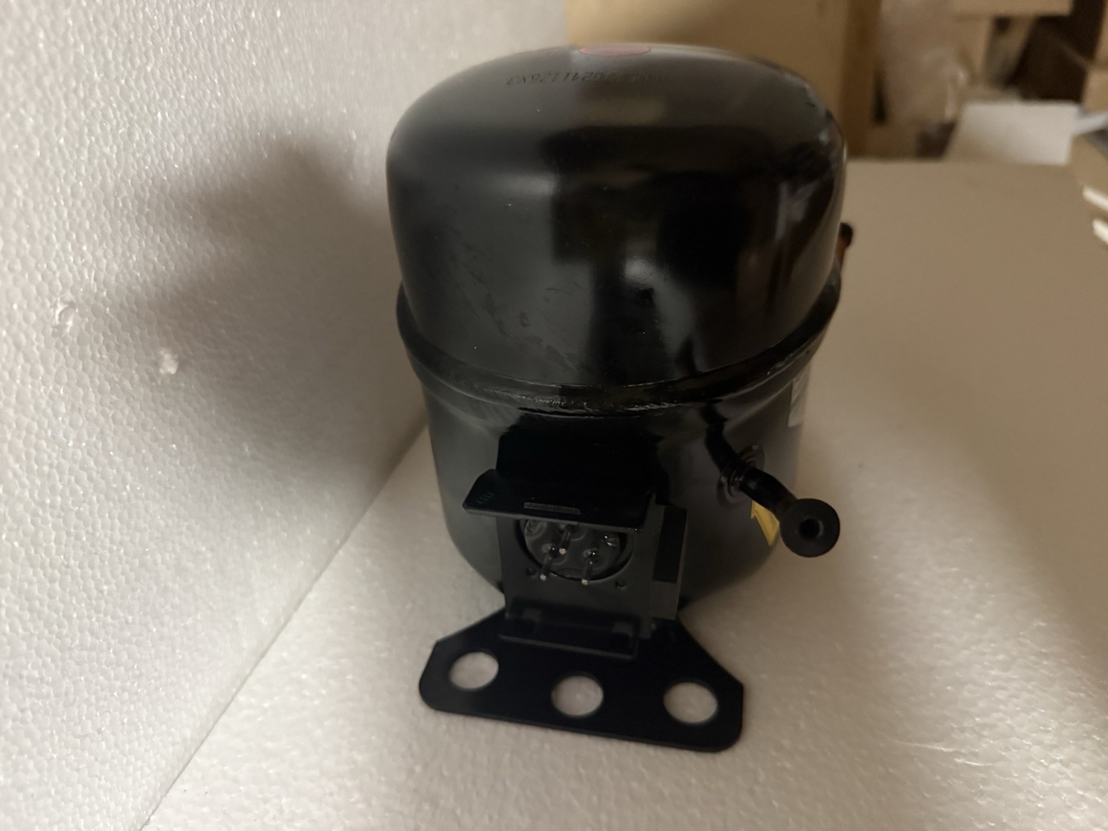 SIKELAN ADW57T6 REFRIGERATION COMPRESSOR 1/4 HP 546BTU 110-120V R134A 50-60HZ