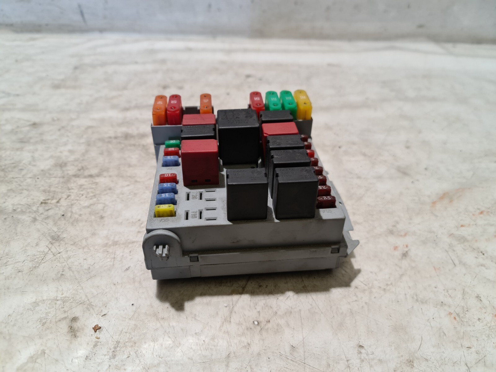 Fiat Bravo Under Bonnet Relay Fuse Box 1.4 T-Jet Petrol 2008 MK2 OEM 51790930