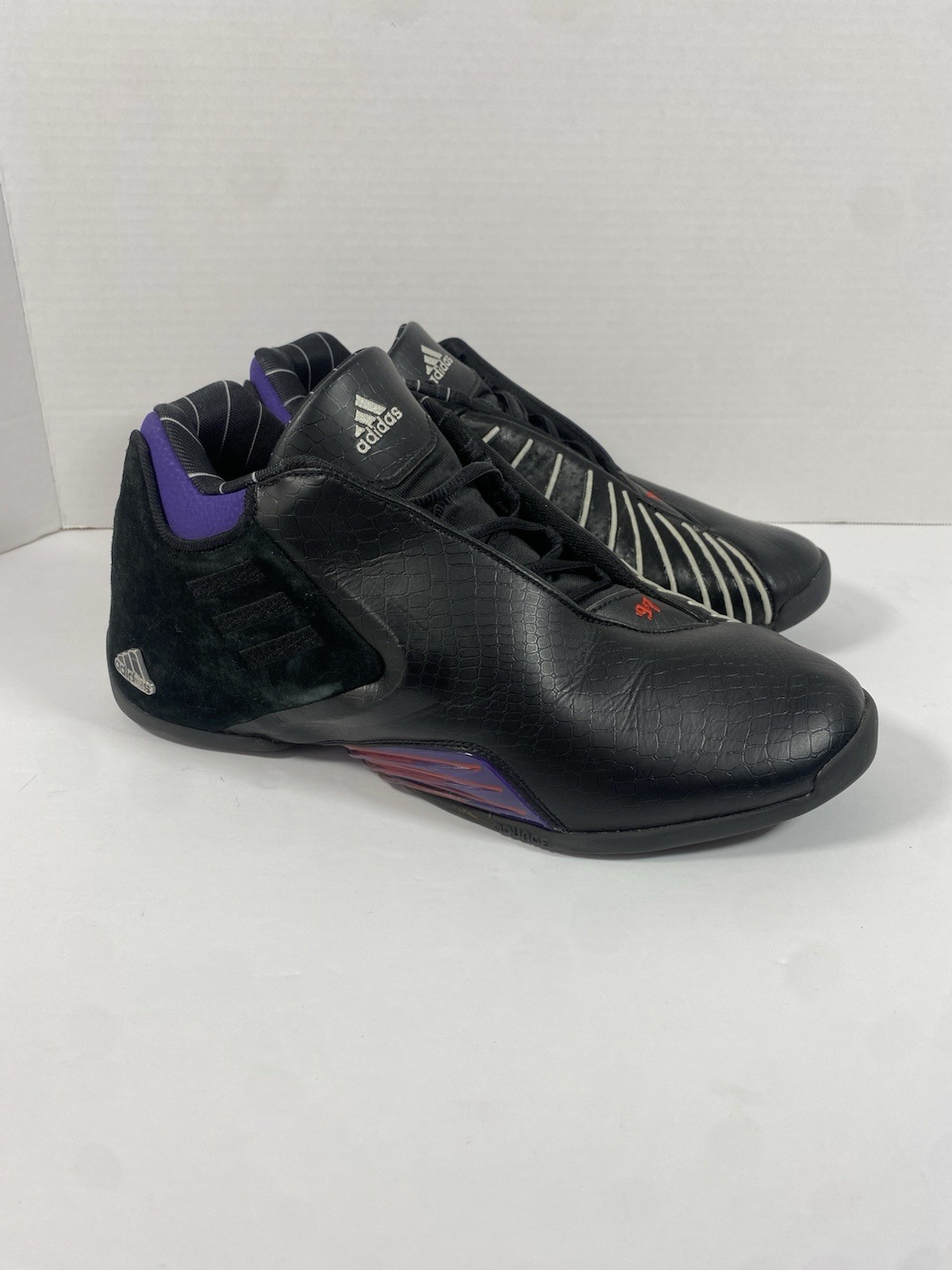 ADIDAS T-MAC 3 Restomod Size 9.5 GY2394 Basketball Shoes Black Purple Lace Up