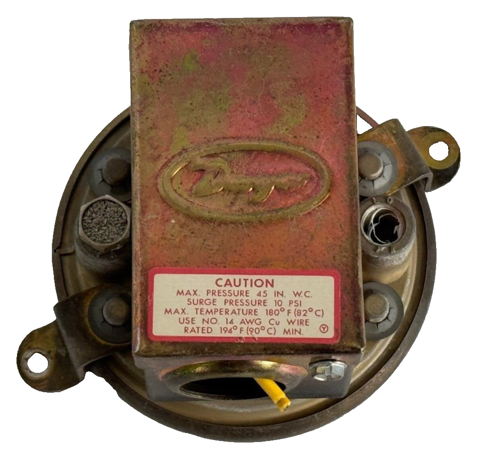 USED Dwyer 1910-0 Pressure Switch
