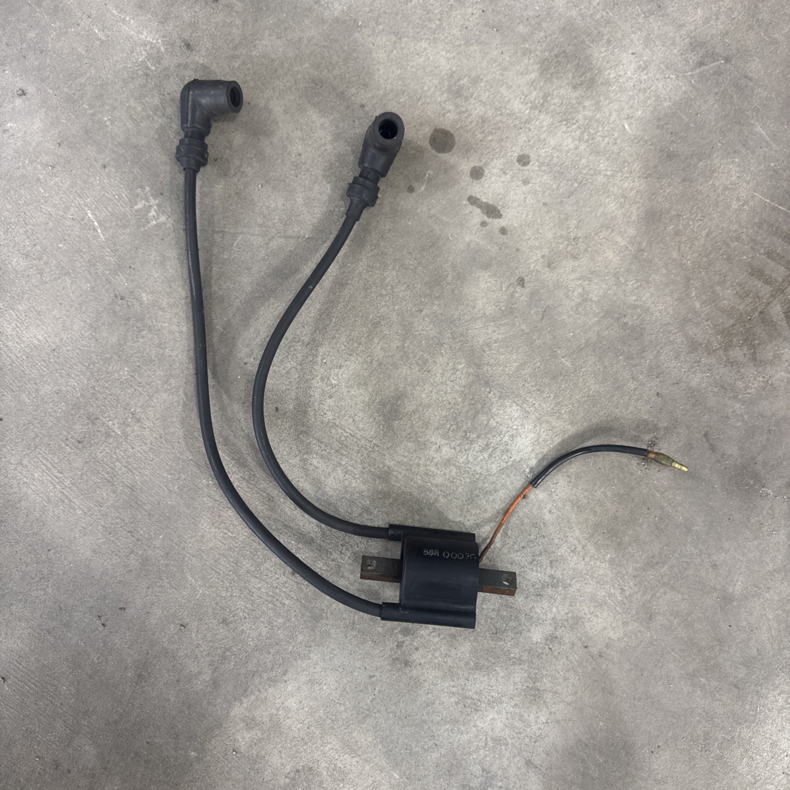 1993 YAMAHA EXCITER 2 II 570 EX570 oem snowmobile ignition coil leads wire spark