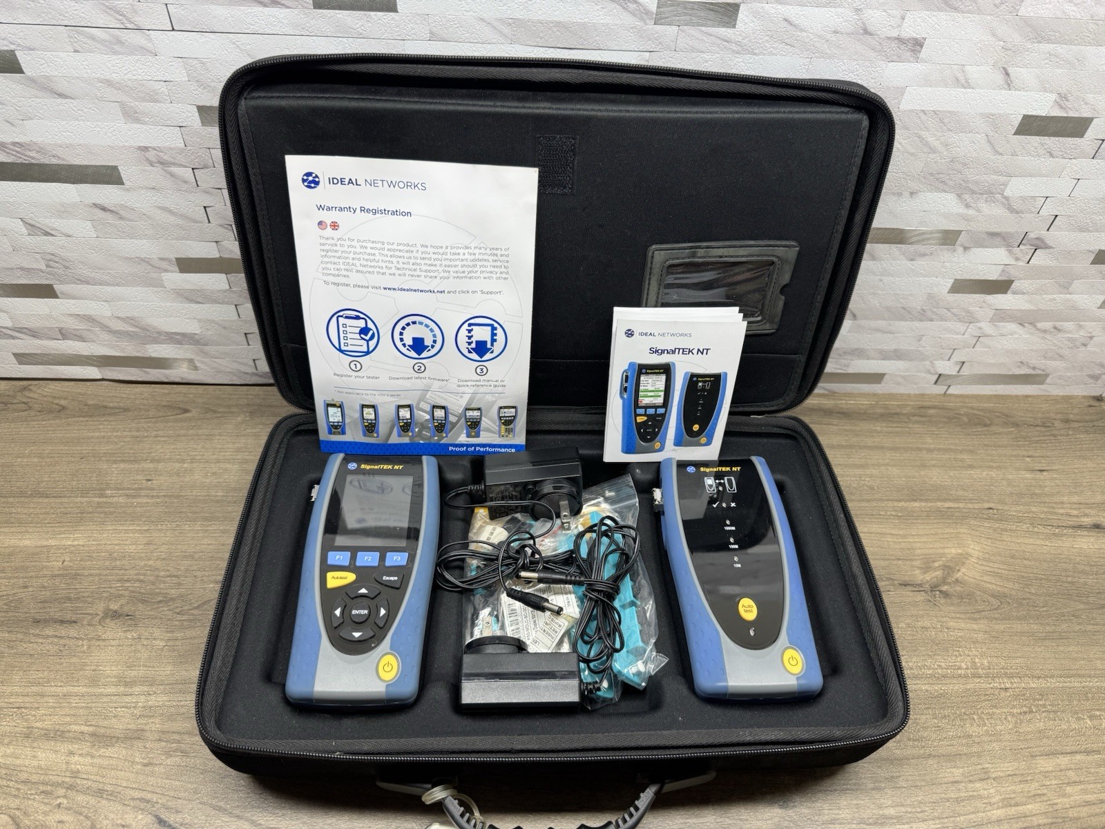 Ideal (Trend) Networks SignalTEK NT Network Transmission Tester Kit Case -Tested