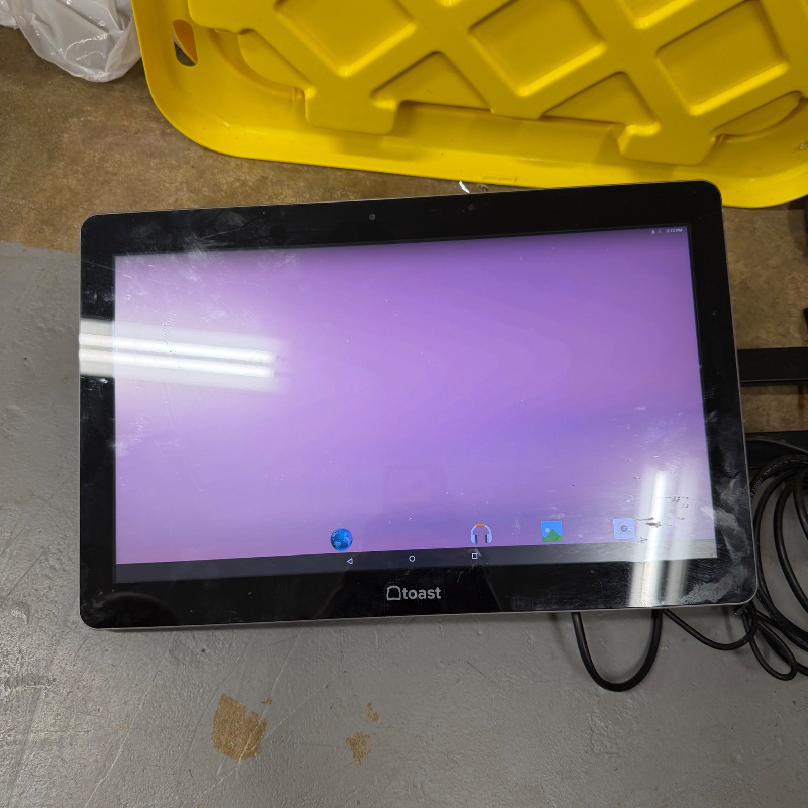 Toast Elo POS Terminal Touchscreen System with Mounting Arm and Netgear Switch