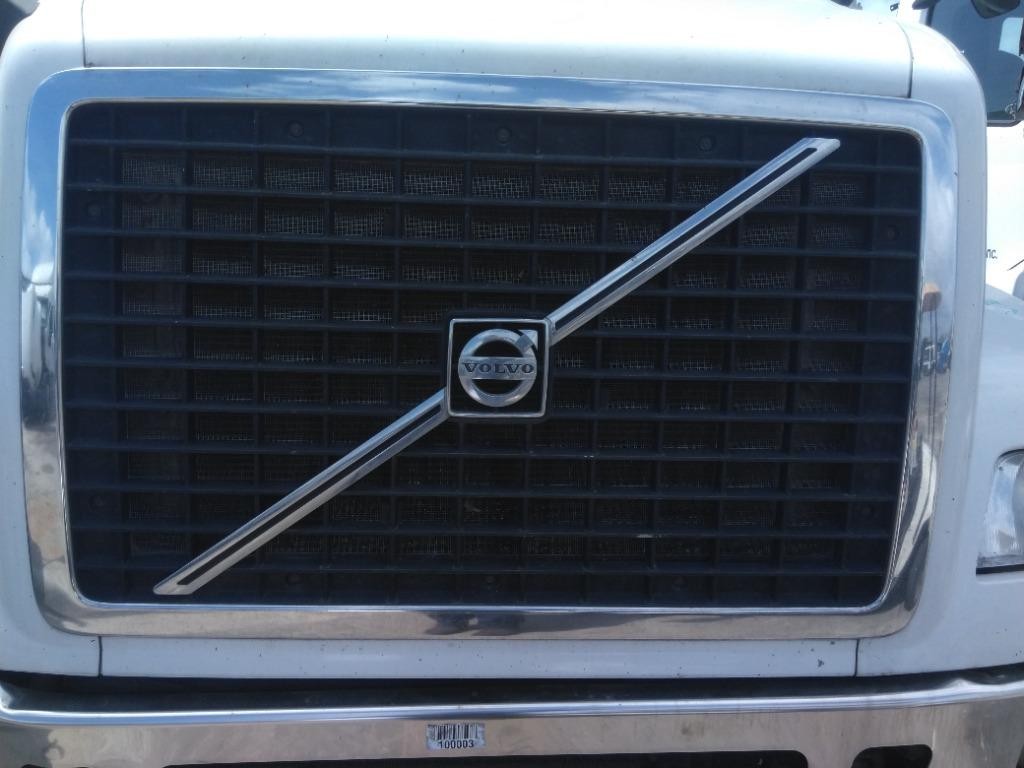 For 2016 VOLVO VNM 2004-2020 GRILLE N/A ,  FL