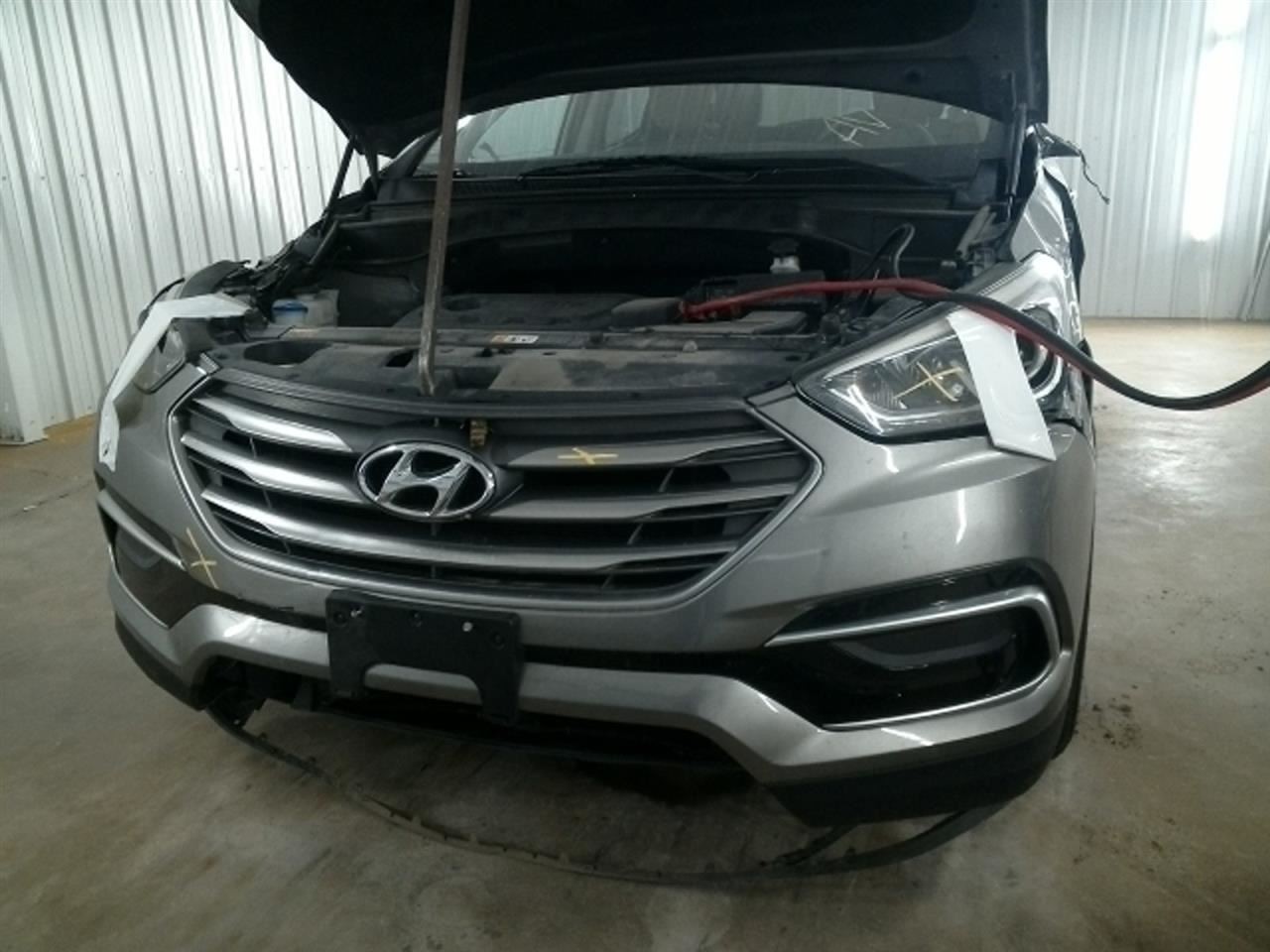 Passenger Front Spindle/Knuckle LWB Fits 15-19 SANTA FE 104771673