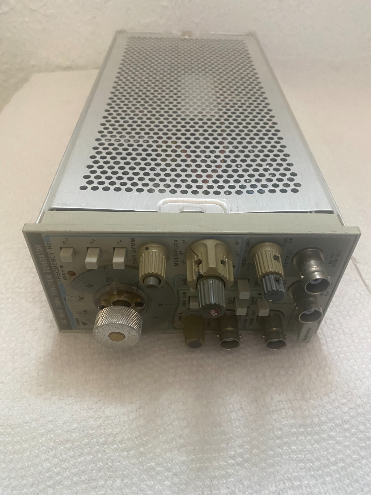 Tektronix FG501A Function generator plug in
