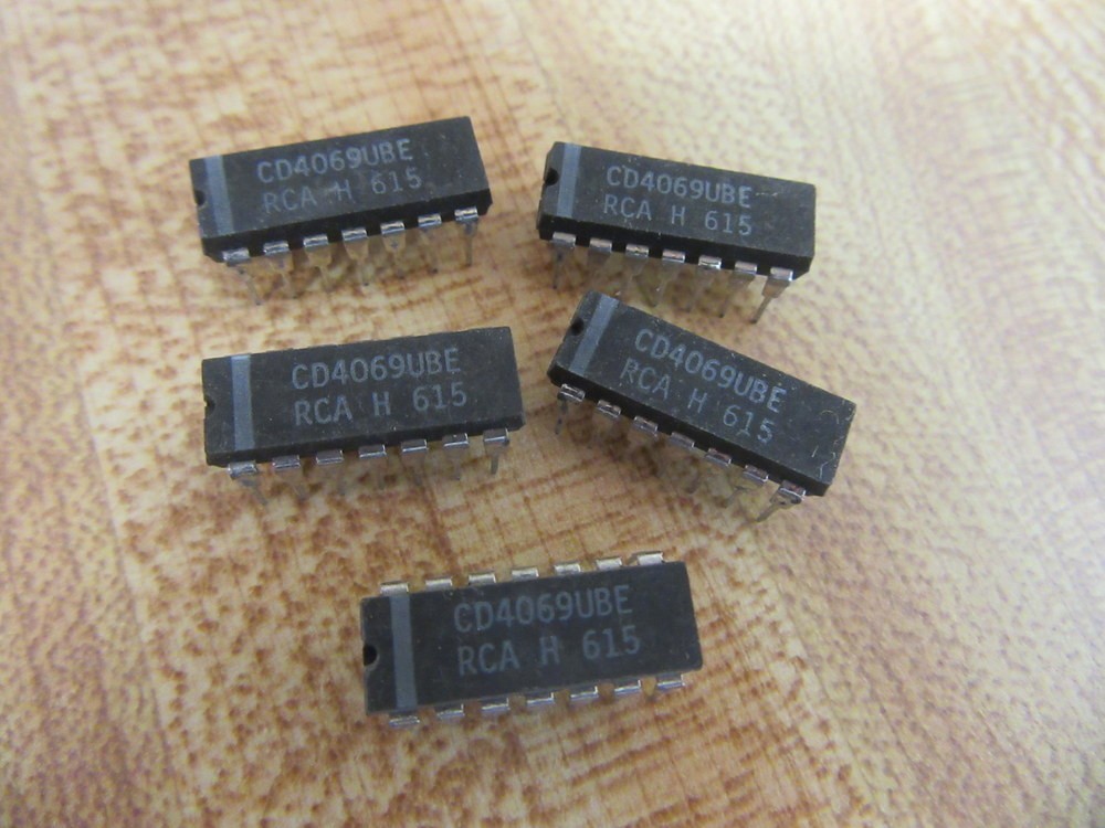 RCA CD4069UBE Ic Chip (Pack of 5)
