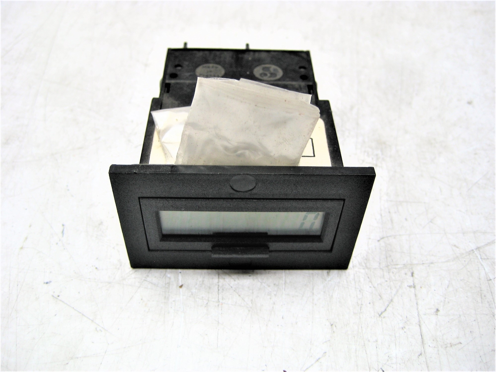 CROUZET 6108-3R DIGITAL COUNTER NSNP
