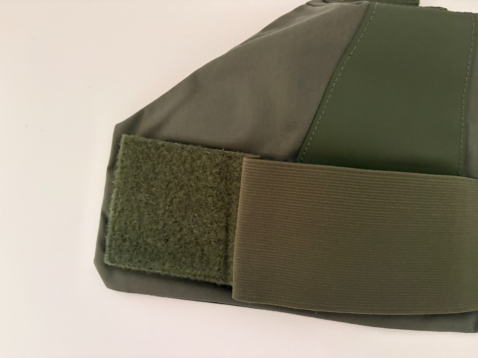 SAFARILAND/PROTECH Structured Upper Arm/Bicep Protector 2 Piece GreenW/Strap