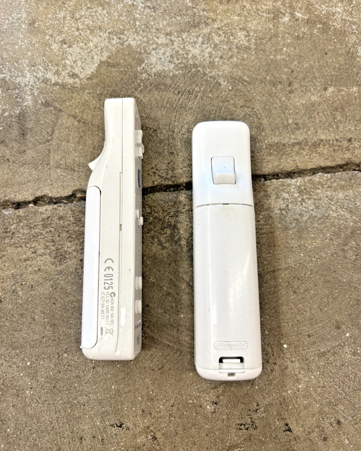 Original AUTHENTIC Nintendo Wii Video Game System