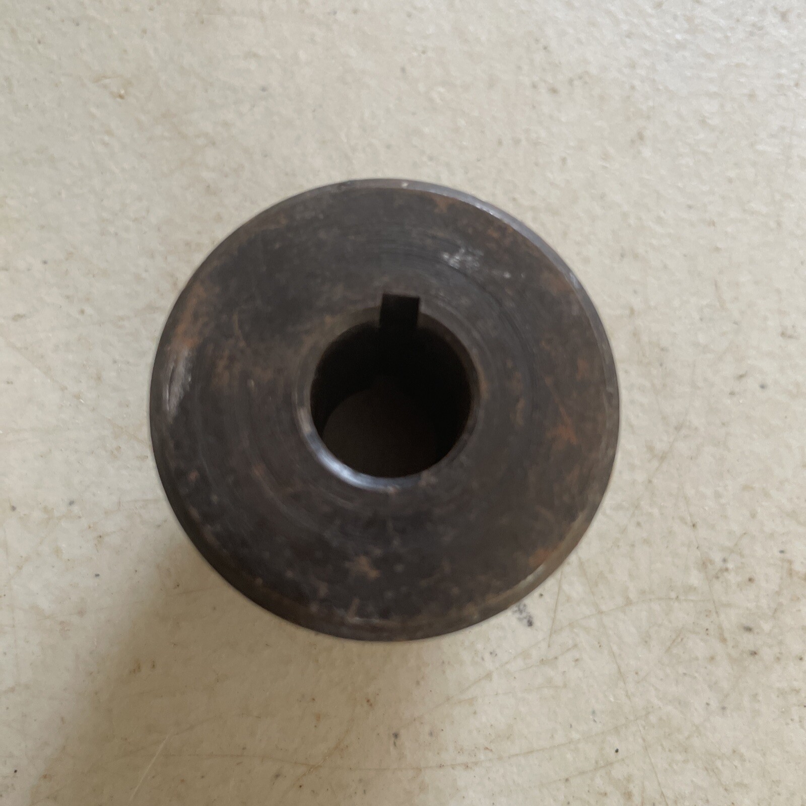 G & G 00010008, 1/2" Round Bore Weld on Hub For V Series With Keyway