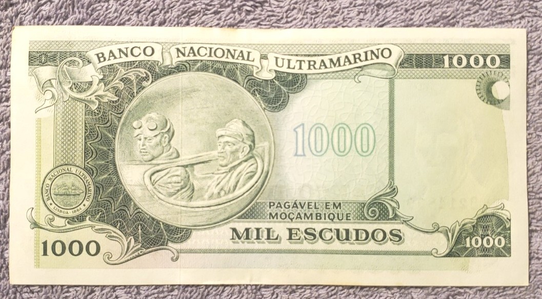 It. # I-75 Mozambique 1000 escudos 1976 pick #119 One Note