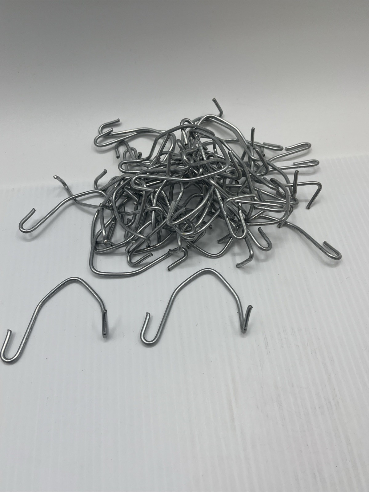 T-Post Fastener Galvanized 50-pk Post Clips {26}