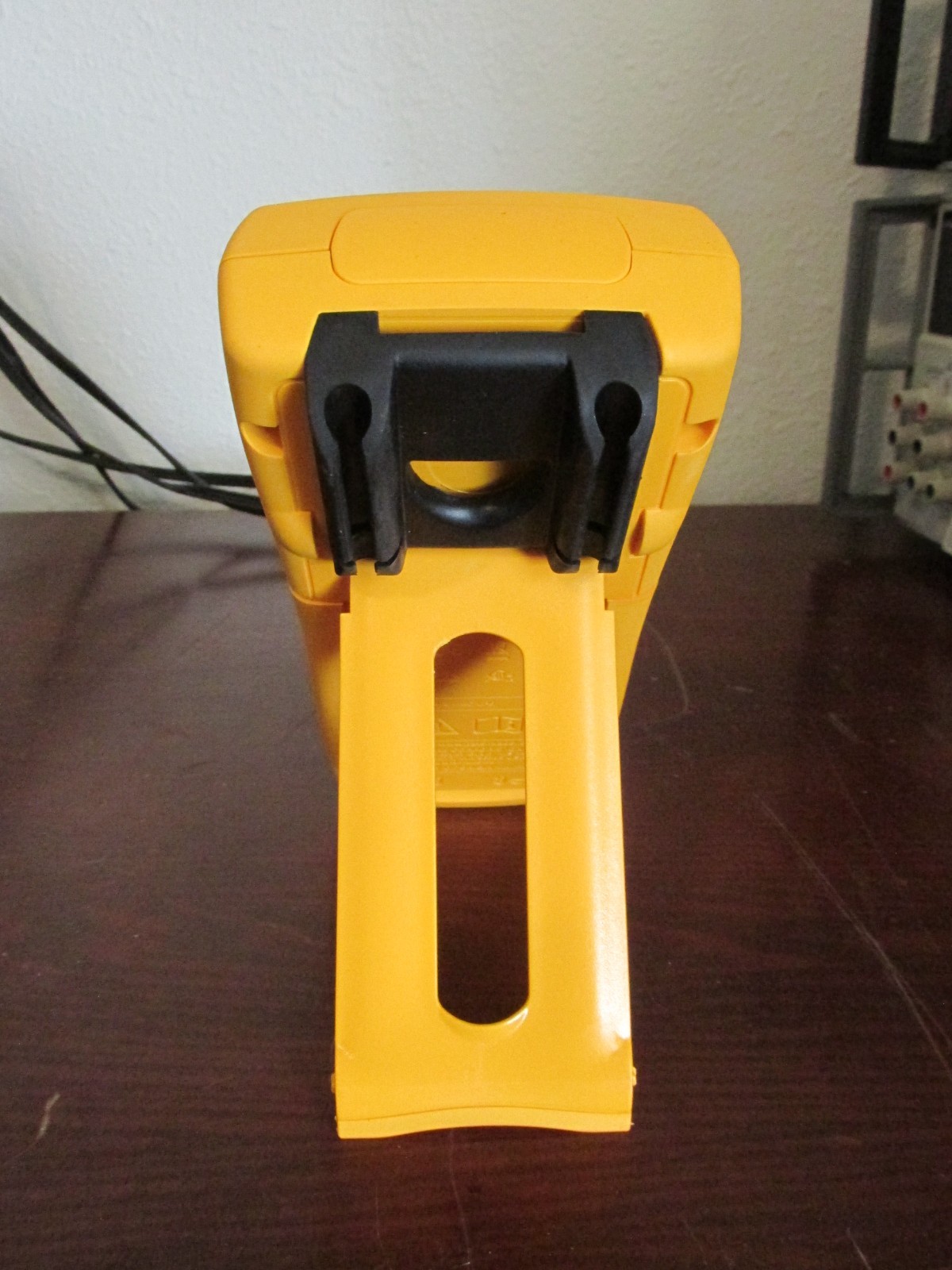 Fluke 724 Temperature Calibrator **TESTED to Fluke Performance Verification**