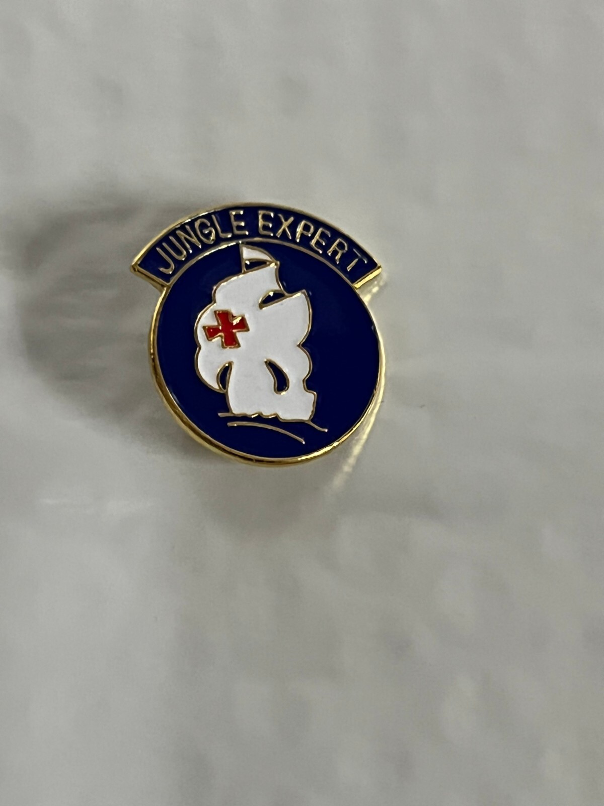 US ARMY JUNGLE EXPERT HAT PIN MEASURES 7/8TH'S INCHES
