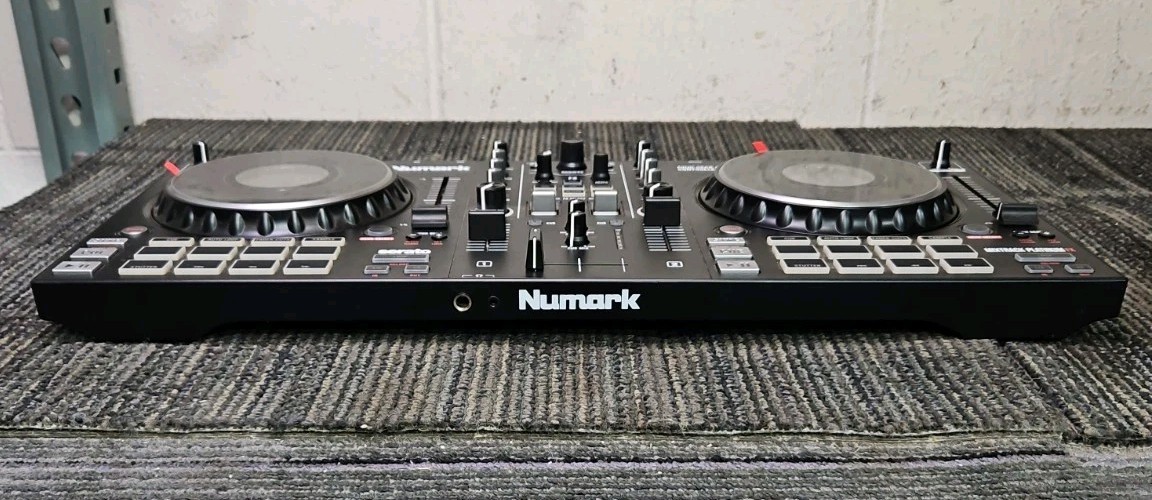 Numark Mixtrack Platinum FX Four Deck DJ Controller