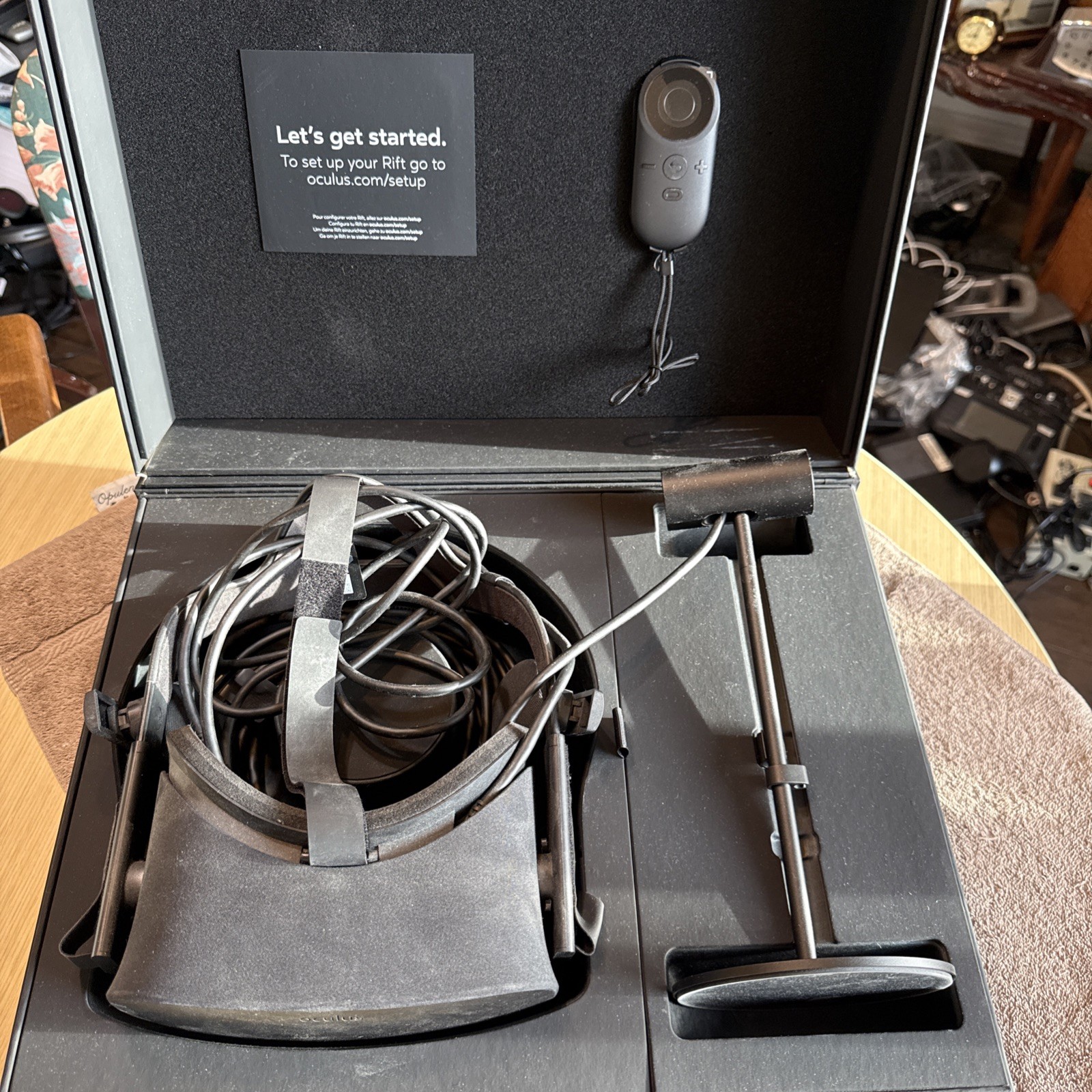 Meta Oculus Rift CV1 VR Virtual Reality Headset System - Black