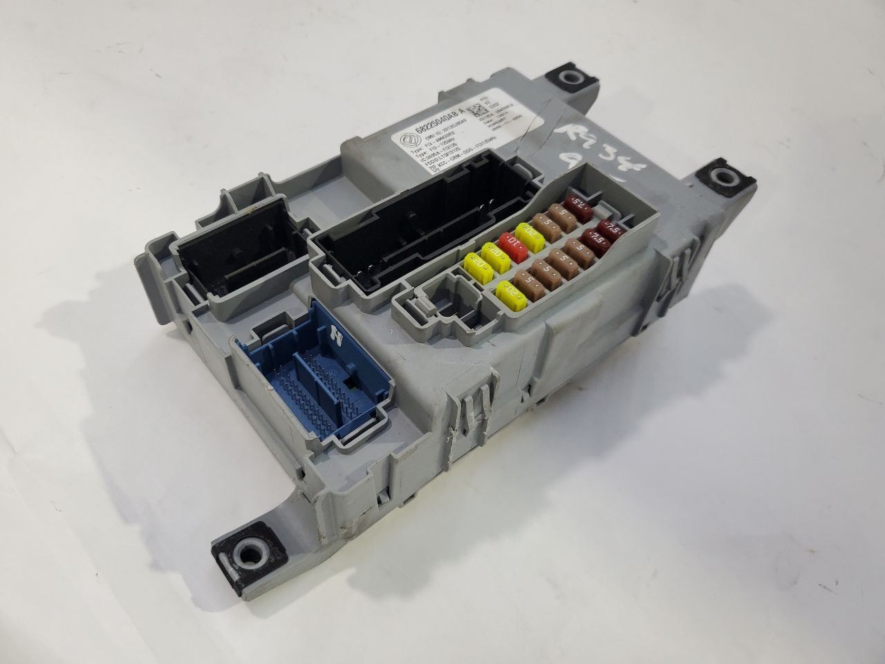 2012 2017 Fiat 500 OEM BCM Body Control Module Fuse Box 68225040AB