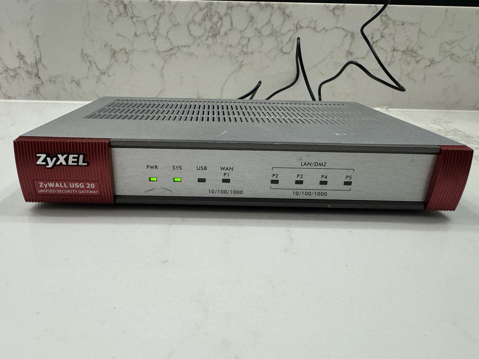 ZyXel Zywall USG 20 Unified Security Gateway VPN Firewall with Power Adapter