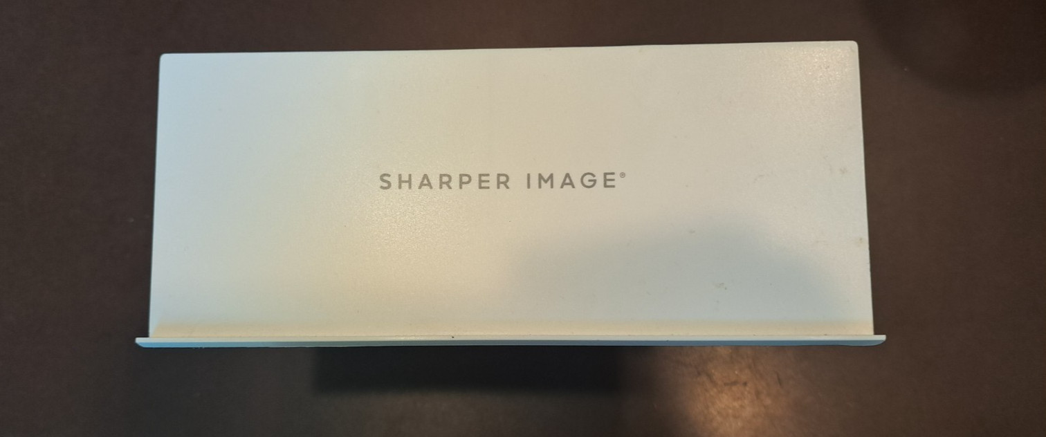 Sharper Image Socket Shelf 8 Port Surge Protector 6 Wall Outlet 2 USBs