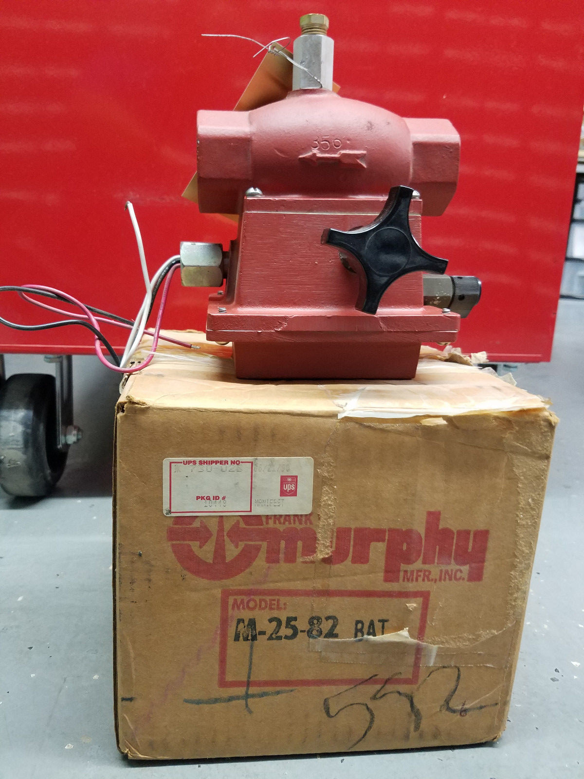 Murphy # M-25-82 ELECTROMECHANICAL FUEL SHUT OFF VALVE, 1" PIPE NEW OLD STOCK
