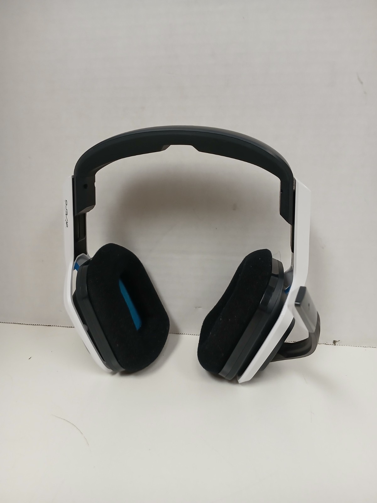 Logitech Astro A20 Wireless Gaming Headset *READ*