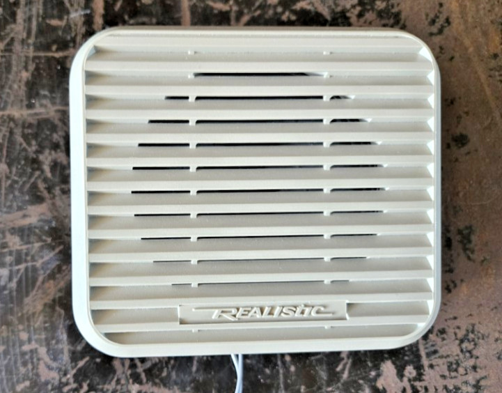 VTG Realistic 40-1227A Indoor/Outdoor  Speaker with wiring - Radio Shack