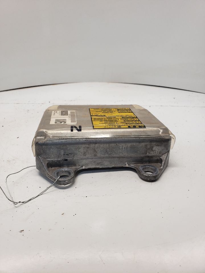 2005-2007 Toyota Sienna Control Module ab Under Console OEM 1369143