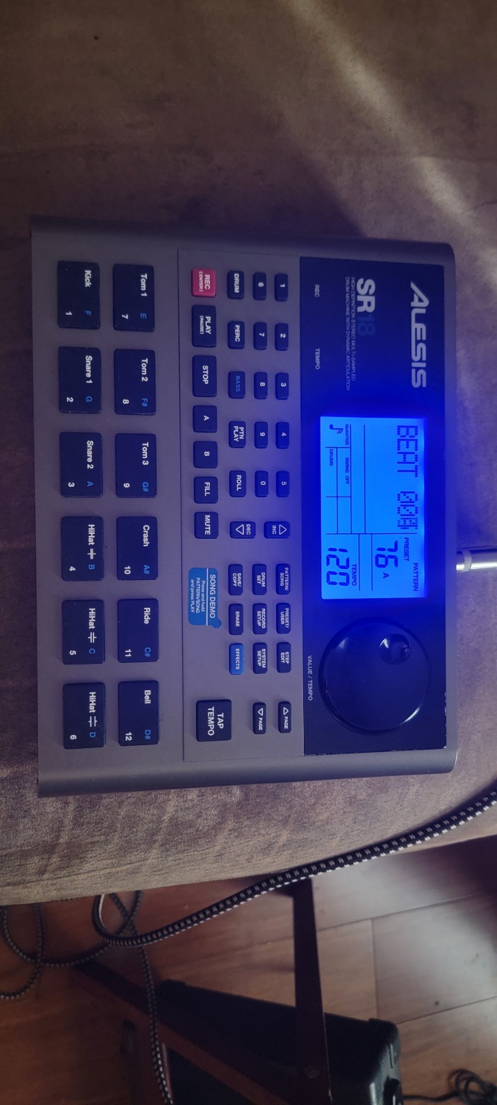 Alesis SR 18 Professional Drum Machine - Grey
