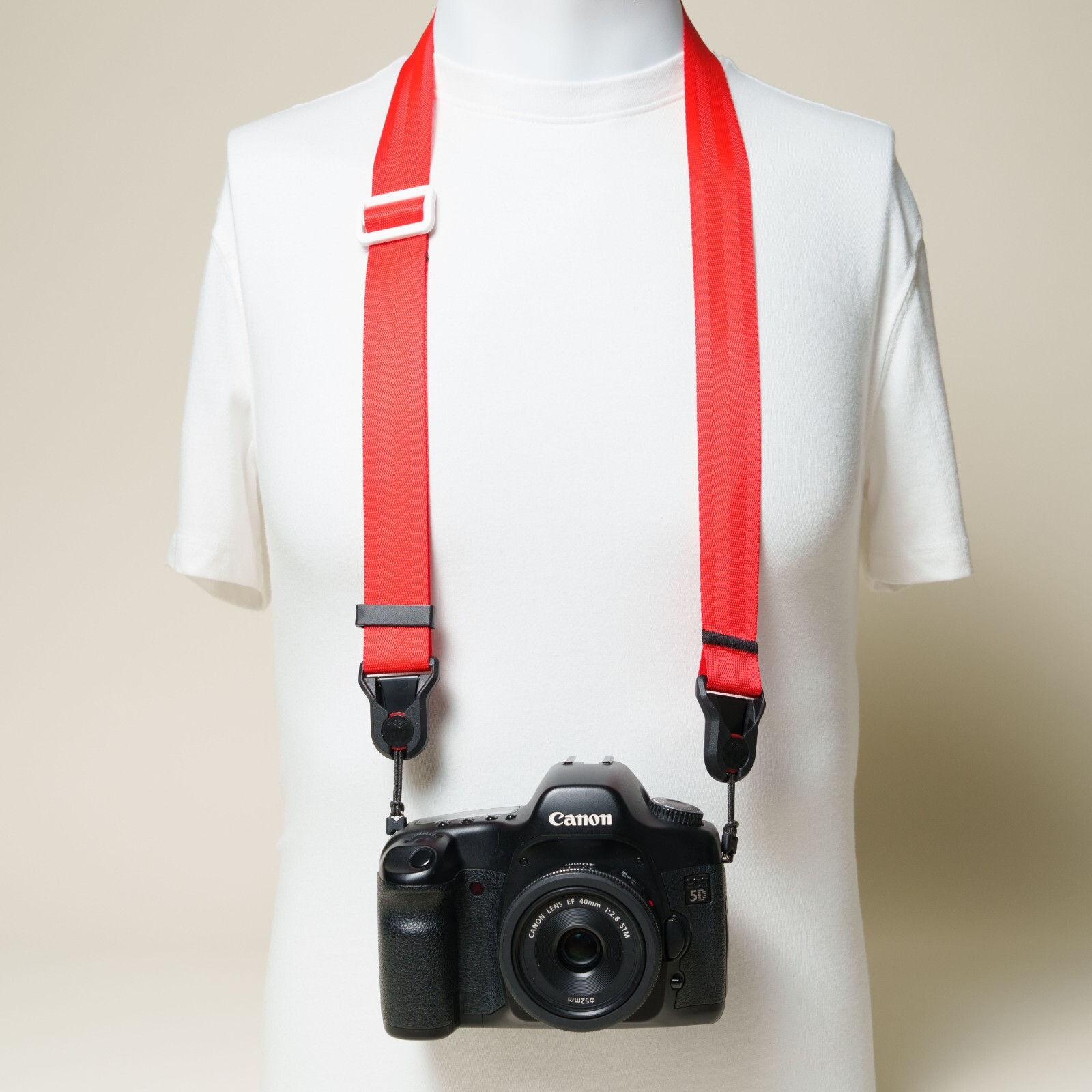 Camera Neck Strap Adjustable Red Quick Release & Peak Design Anchors