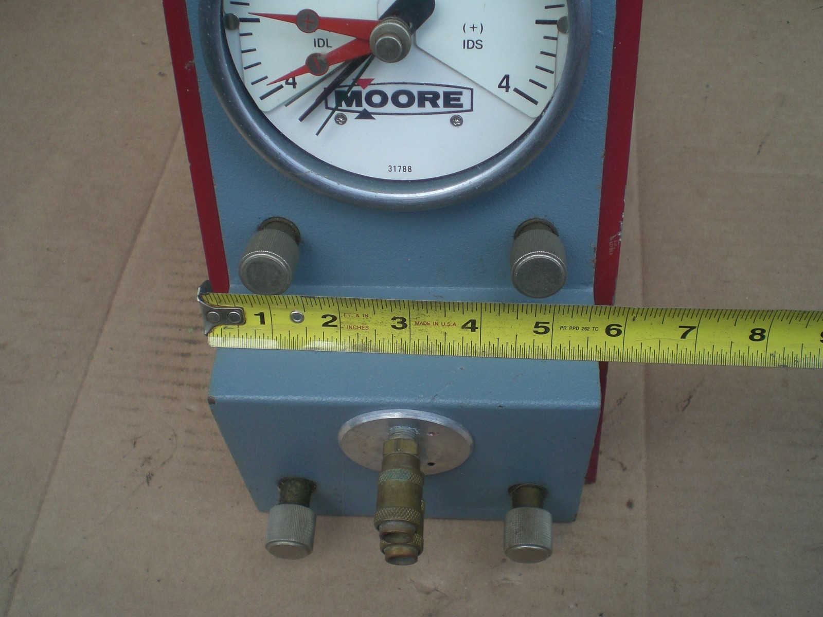 Moore Products precision air gage model 824L