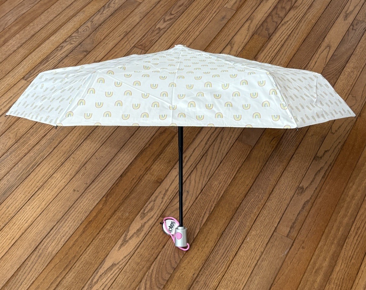 New TOTES One-Touch Open Ultra Compact Travel Rain Umbrella Rainbow 39” Coverage