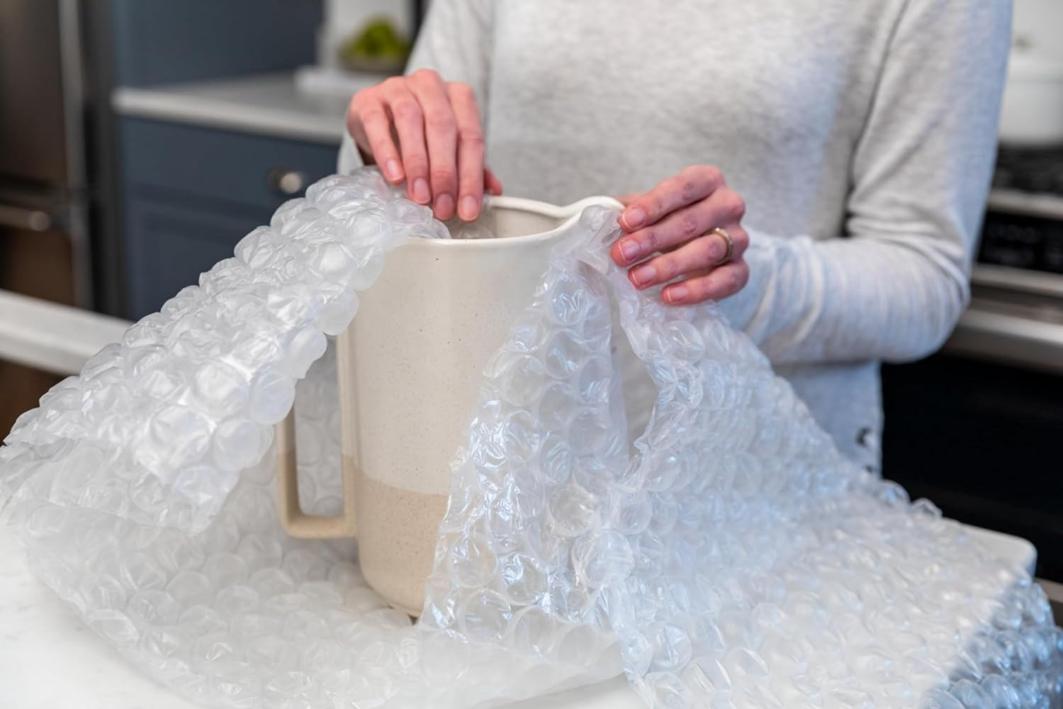 Duck Max Strength Bubble Cushioning Wrap for Moving & Shipping, 15 FT, Large Bub