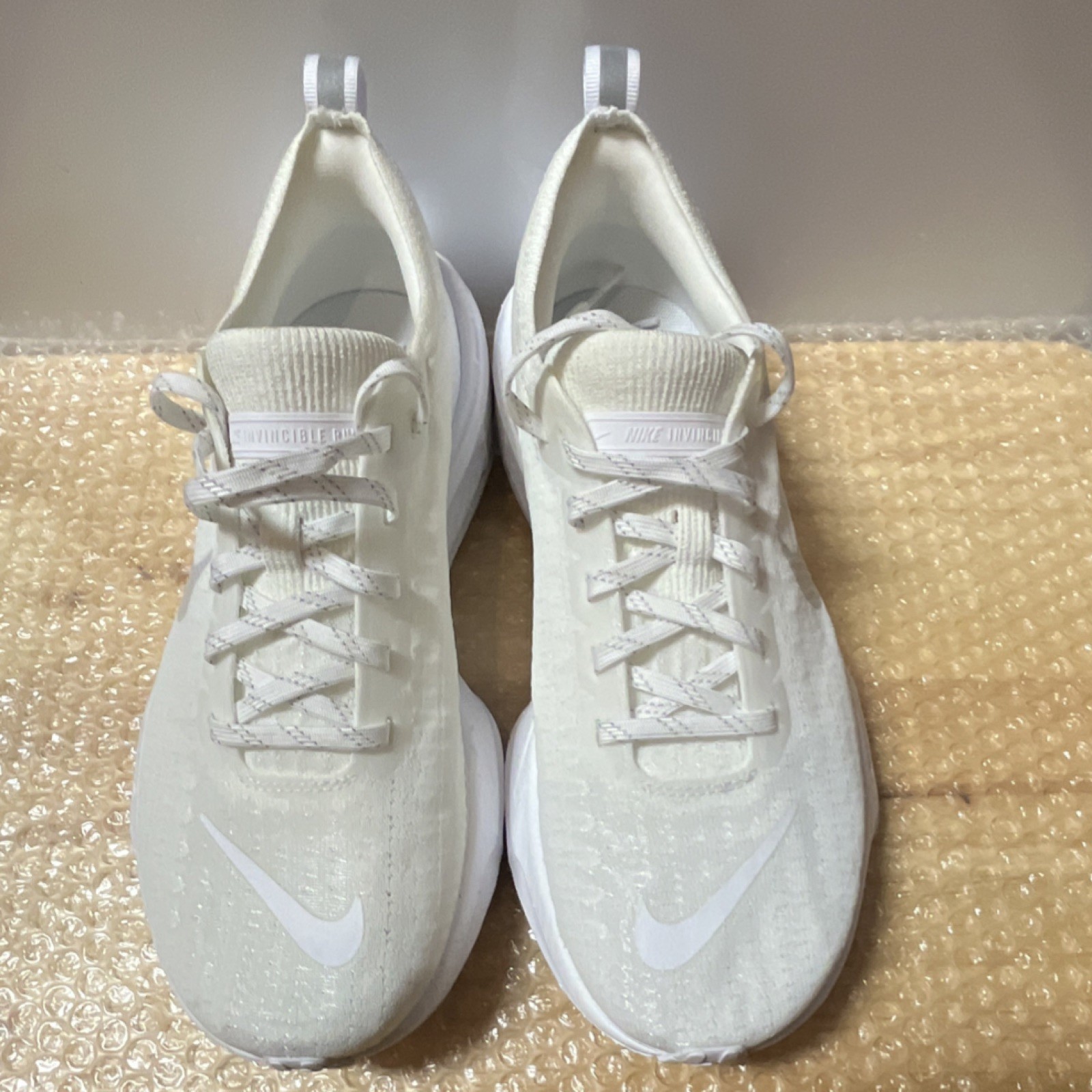 Nike Invincible 3 White Men's Mesh Running Shoes Lightweight Comfort Size 9.5