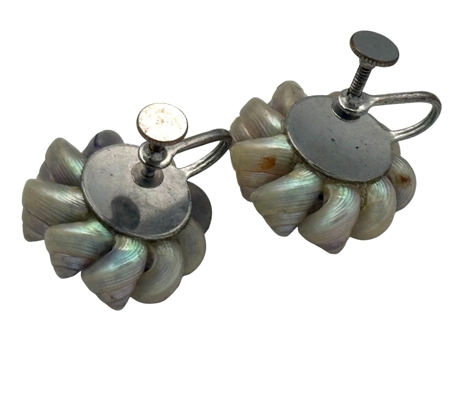 Vintage Pearlescent Cluster Round Statement Seashell Screw-Back Earrings .75"