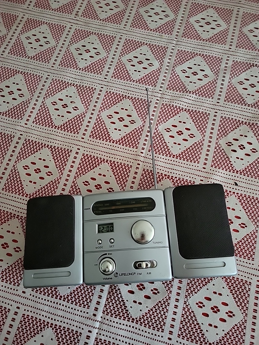 Vtg Lifelong Baby Boom Box Silver Portable Mini AM/FM Radio 8157 Clock/Antenna