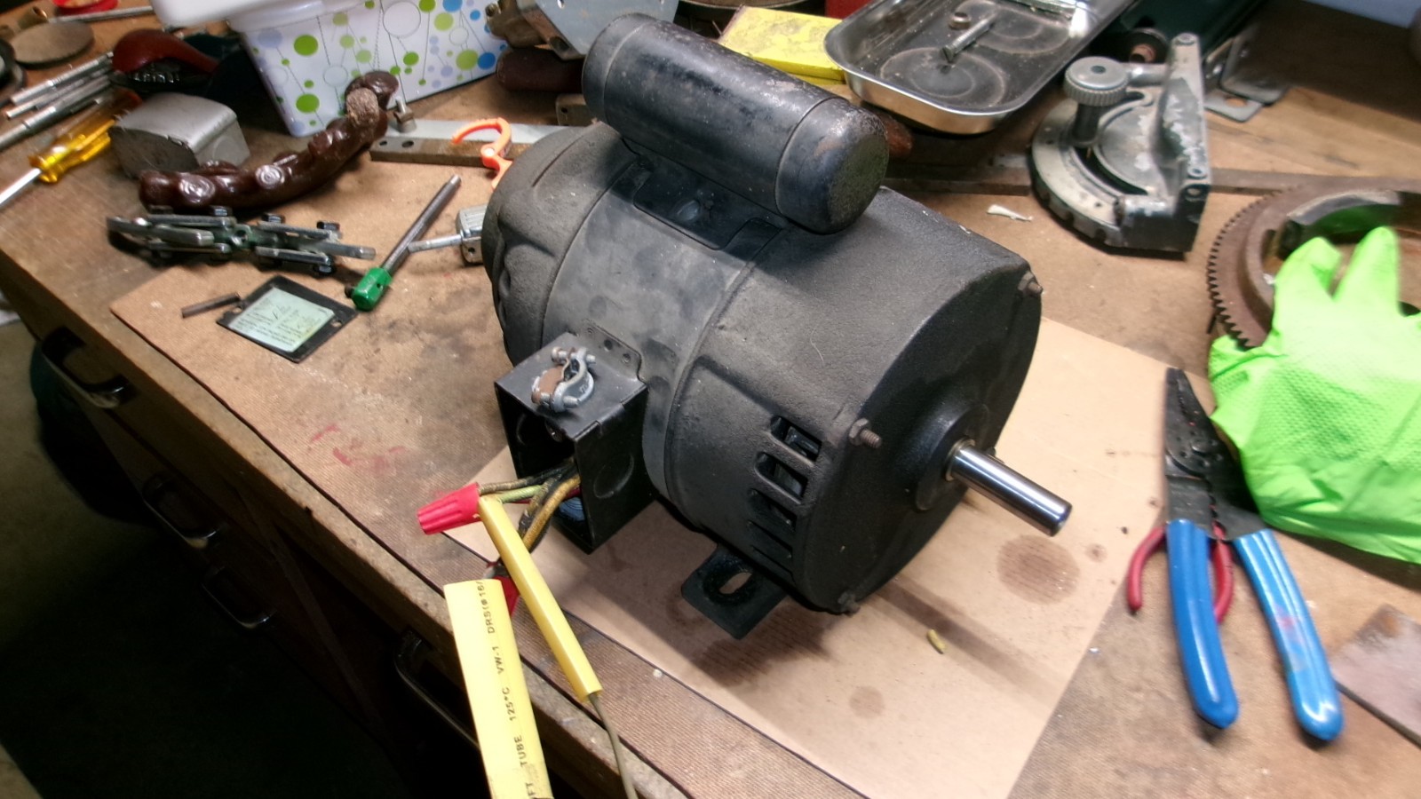 WALKER TURNER  MOTOR 3450 RPM 1/2 H.P. 110/220V