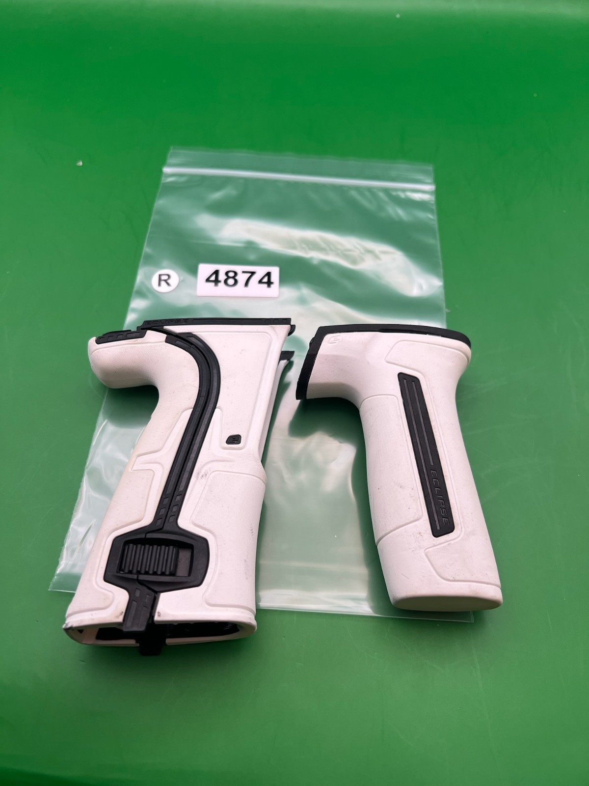 Planet Eclipse Cs3 Grips - White