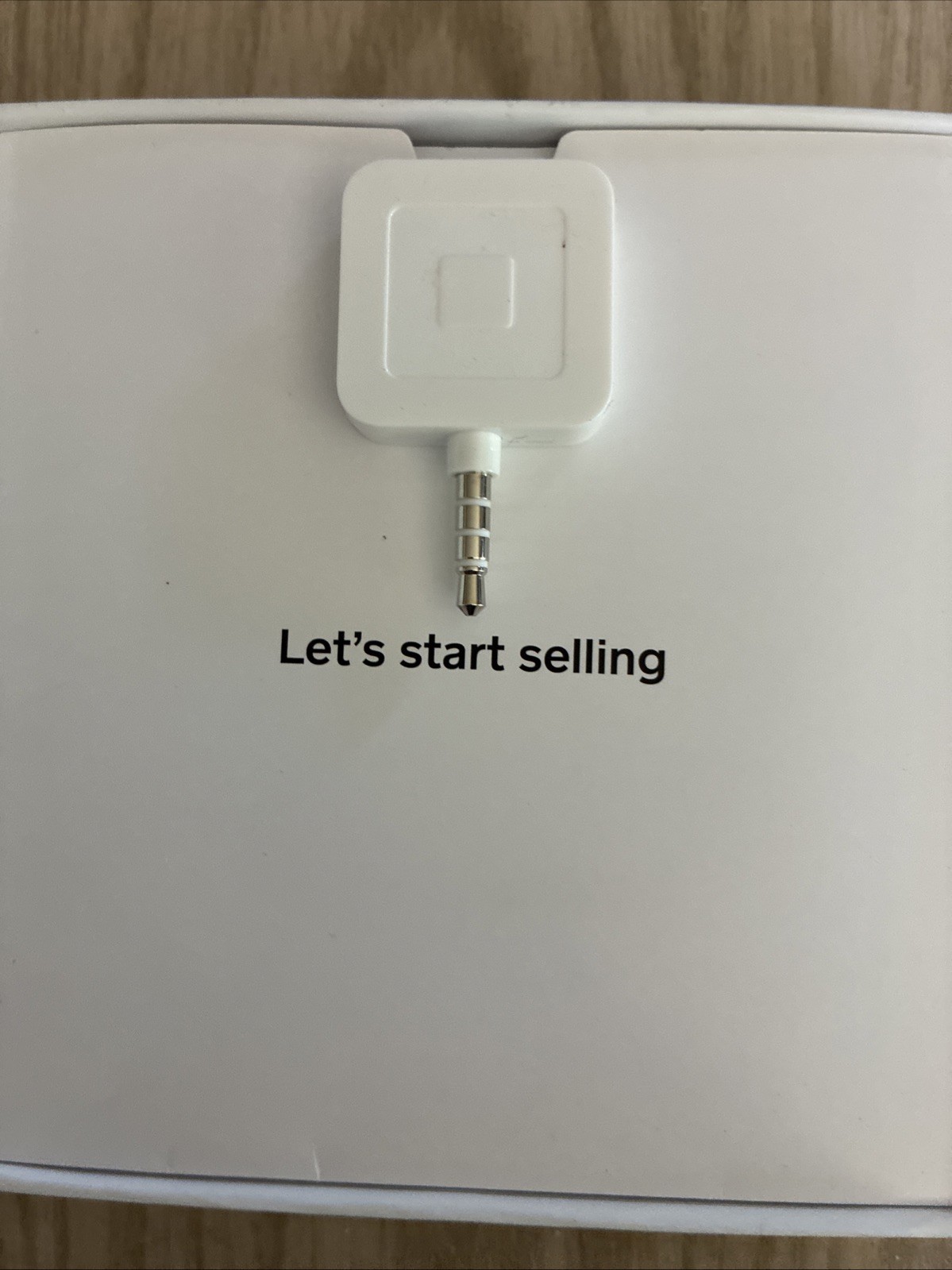 Square A-PKG-0206-01 Credit Debit Card Reader - White for Apple iPhone & Android