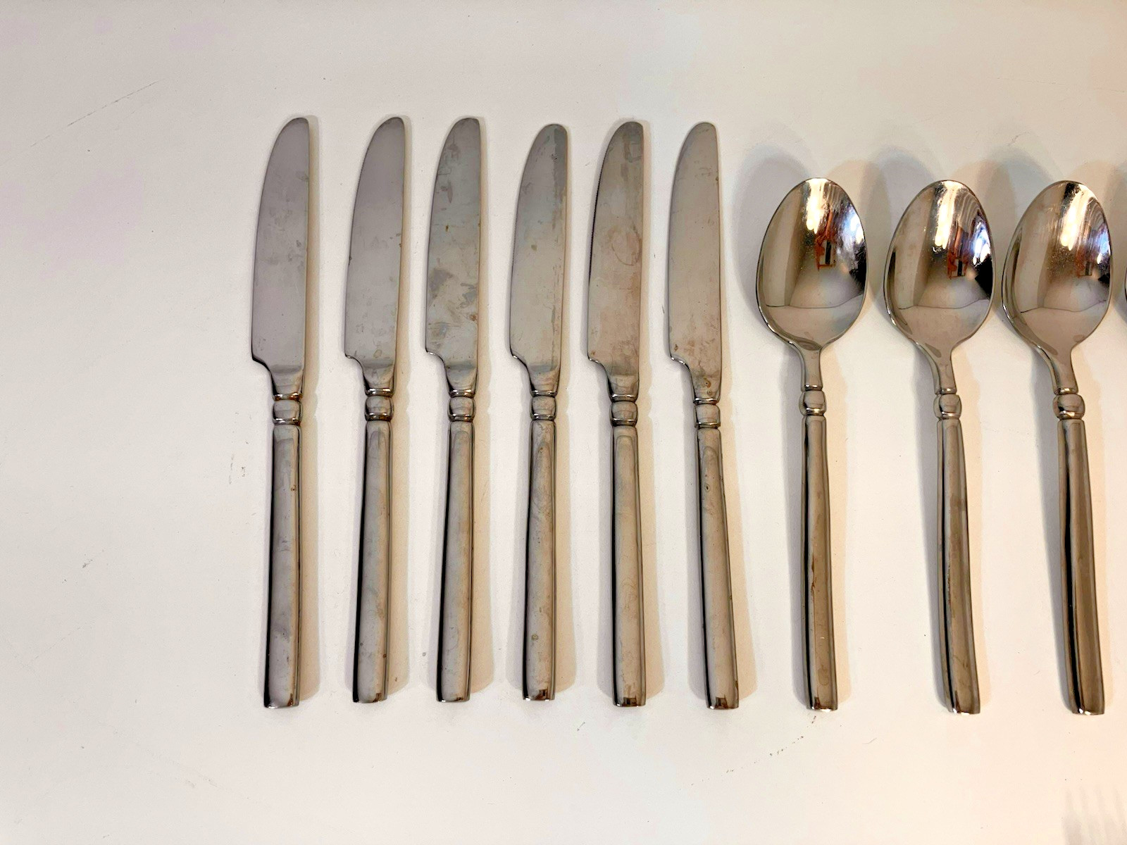 Set 31 Pieces Hampton Silversmiths Dominique Mirror Stainless Flatware