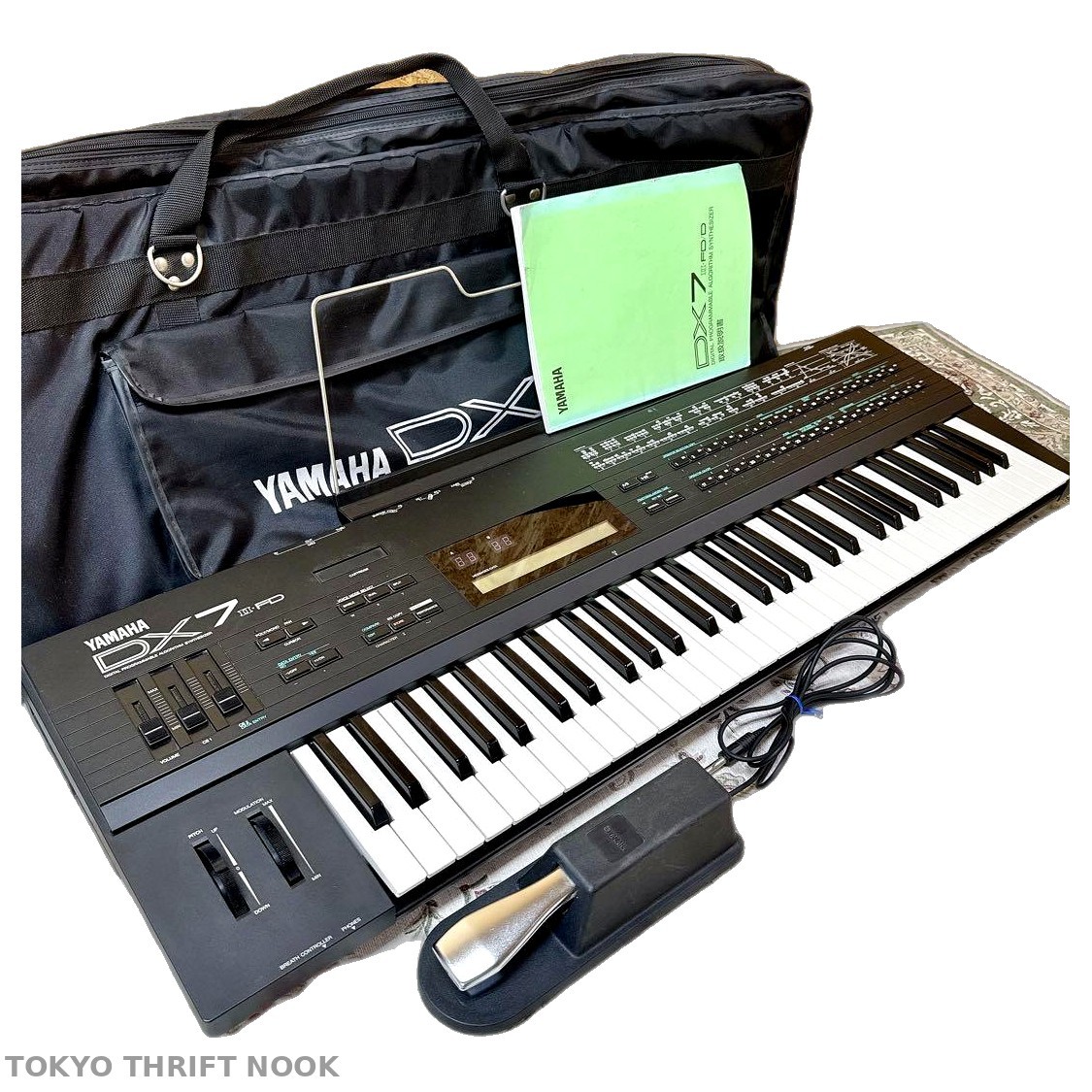 [Very Good] Yamaha DX7II FD 61-Key FM Synthesizer Dual Voice Vintage w/ Case